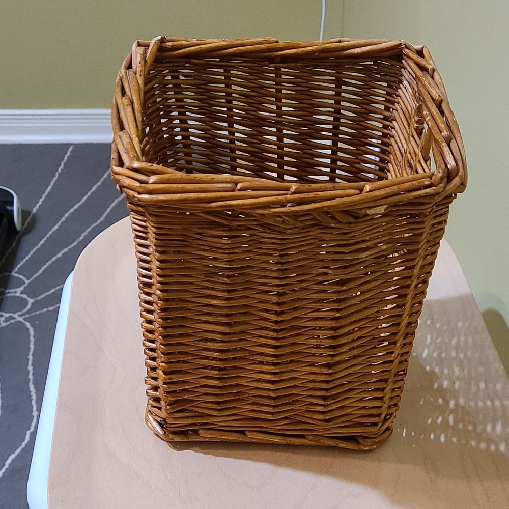 Natural Wicker Basket